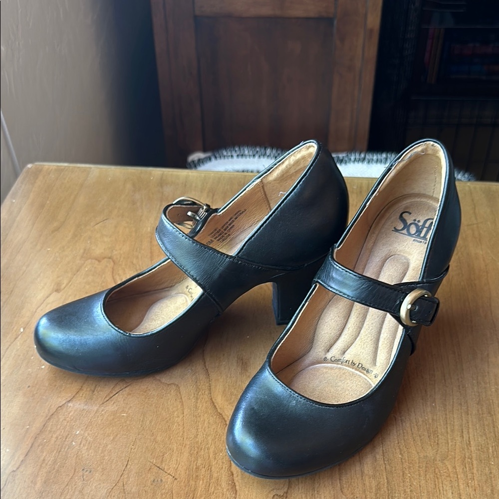 Sofft Black Mary Jane Heels Size 6